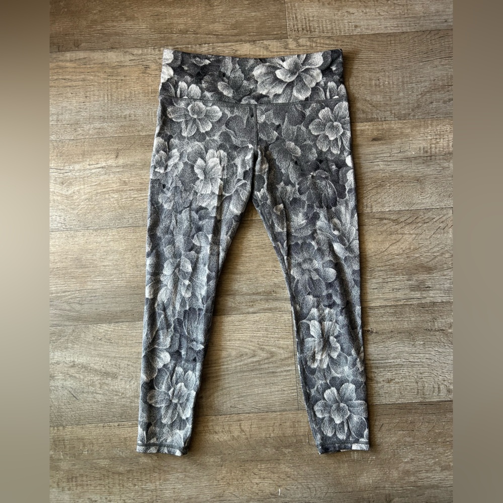 Athleta Floral Black/White Leggings